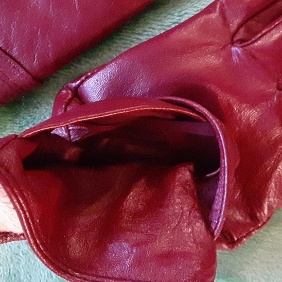 Burgundy Leather Gloves - Picture 7 of 16